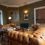 Derwent Farmhouse - Quintessential Country Home