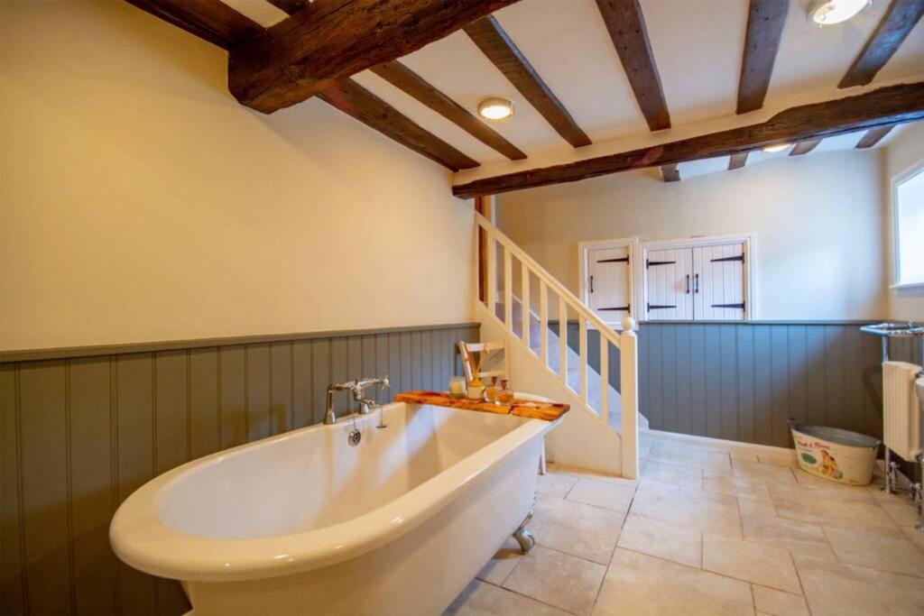 Casa de férias Derwent Farmhouse - Quintessential Country